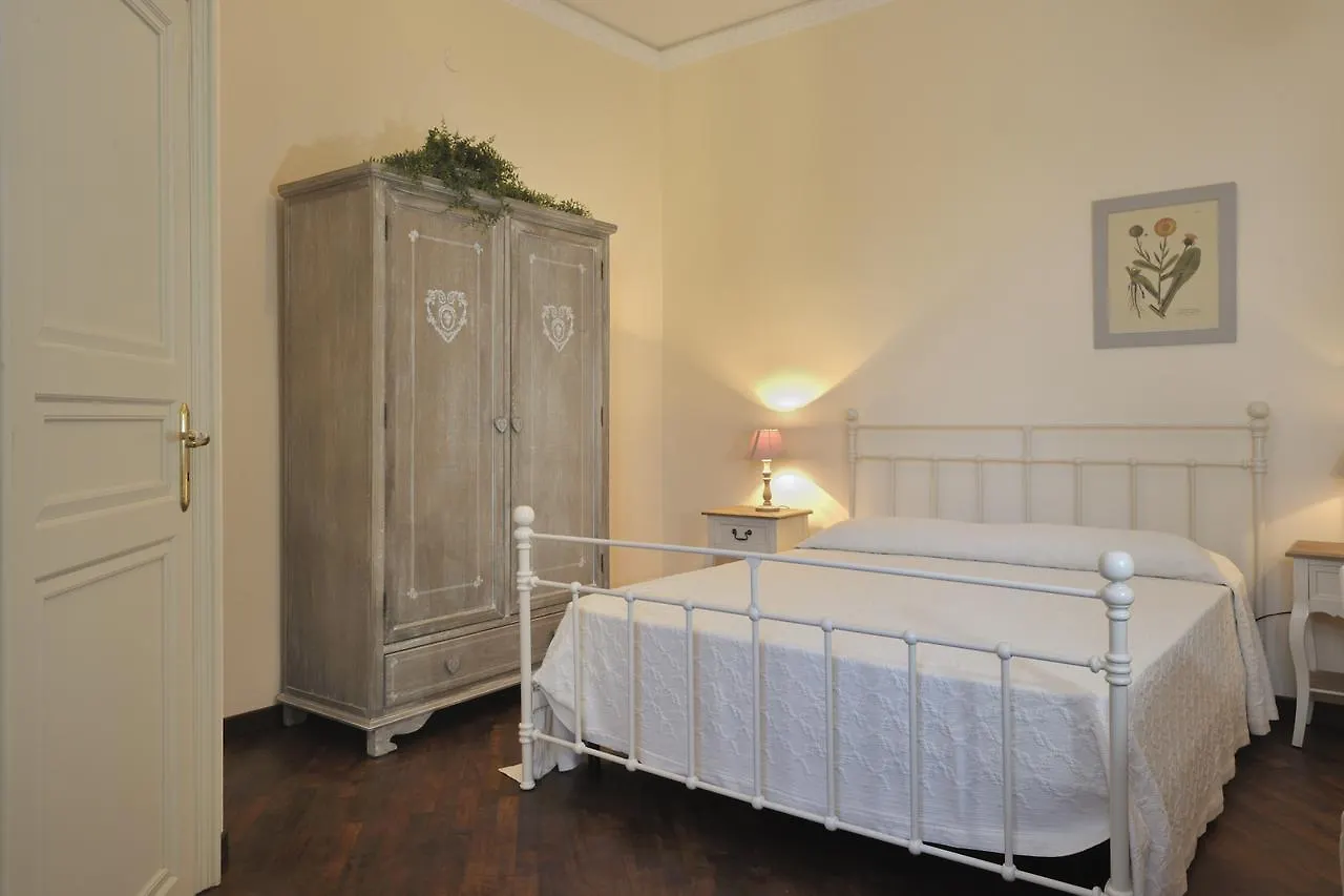 Bed and Breakfast Palazzo Bella Campobello di Licata 0*,  Italia